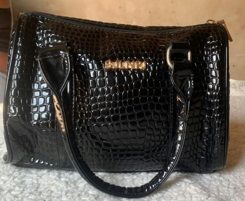 Black croc-effect bowling bag